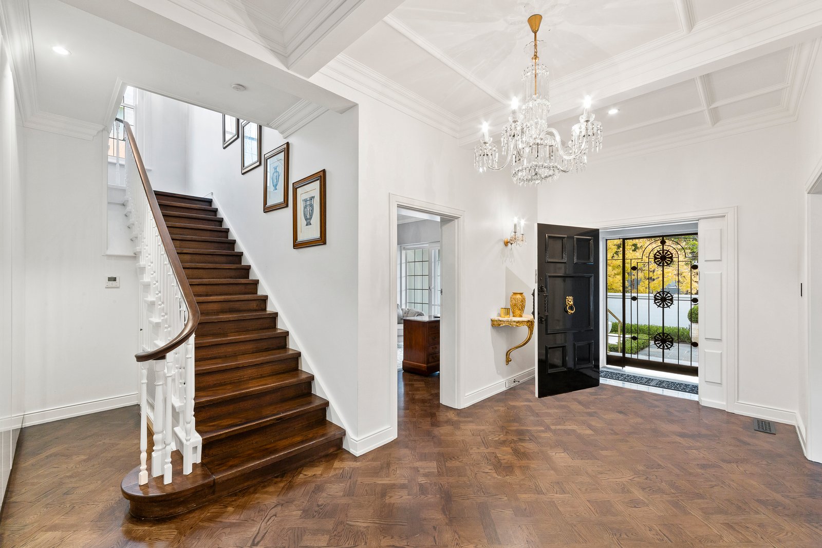Real Estate and Property in 6 Evans Court, Toorak, VIC