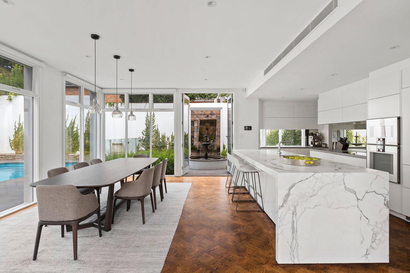 Real Estate and Property in 6 Evans Court, Toorak, VIC