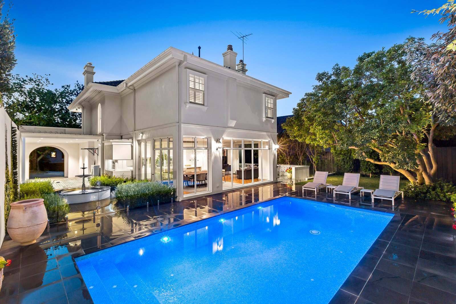 Real Estate and Property in 6 Evans Court, Toorak, VIC