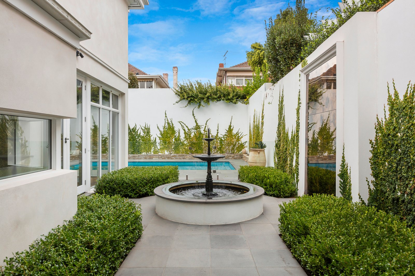 Real Estate and Property in 6 Evans Court, Toorak, VIC