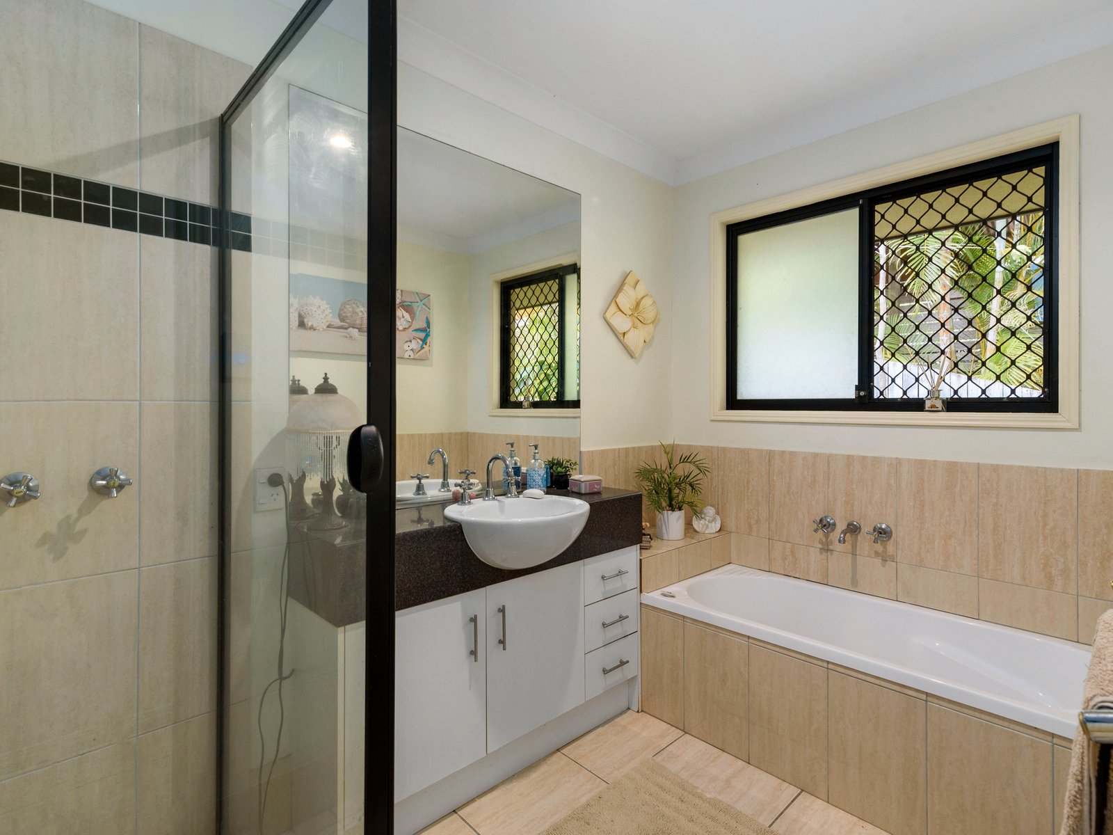 6 Exmouth Court ELANORA 11