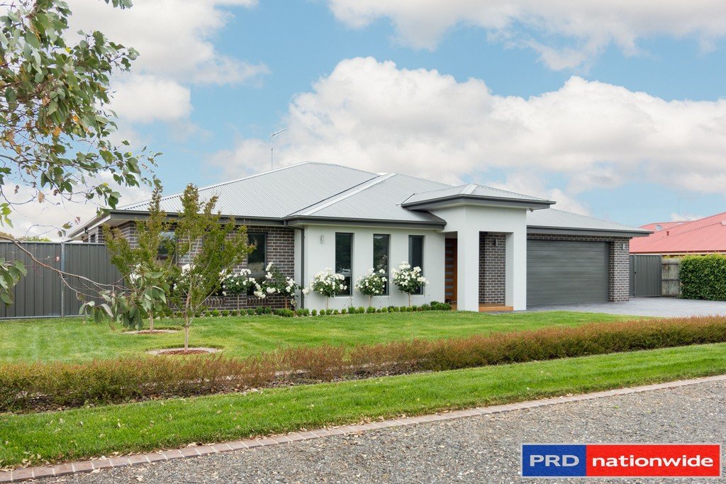 6 Eyre Street BUNGENDORE 2
