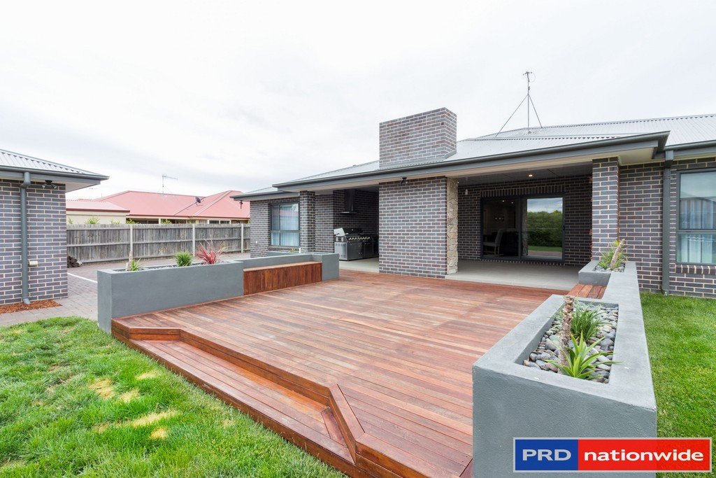 6 Eyre Street BUNGENDORE 5