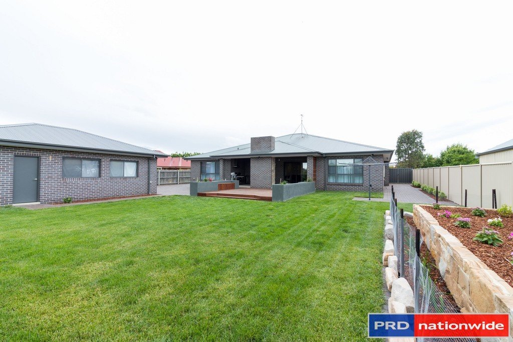 6 Eyre Street BUNGENDORE 22