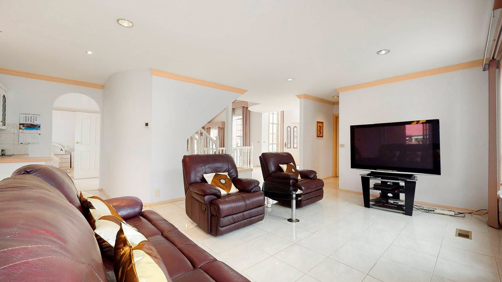 Real Estate and Property in 6 Falconer Court, Keilor, VIC