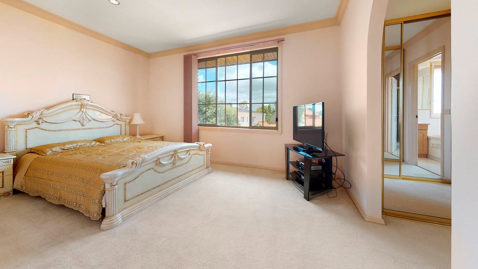 Real Estate and Property in 6 Falconer Court, Keilor, VIC