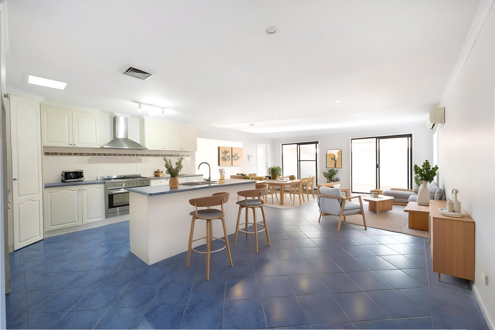 Gallery: 6 Faoro Court