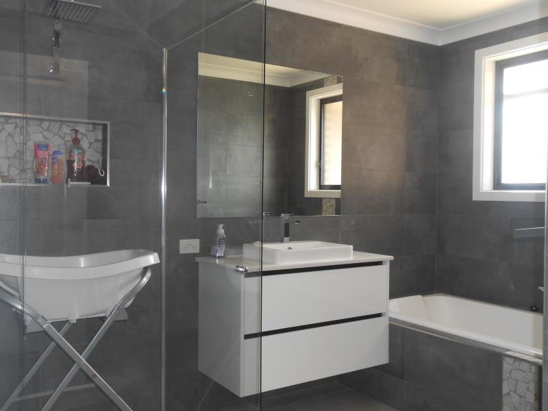 6 Faringdon Street TAMWORTH 6