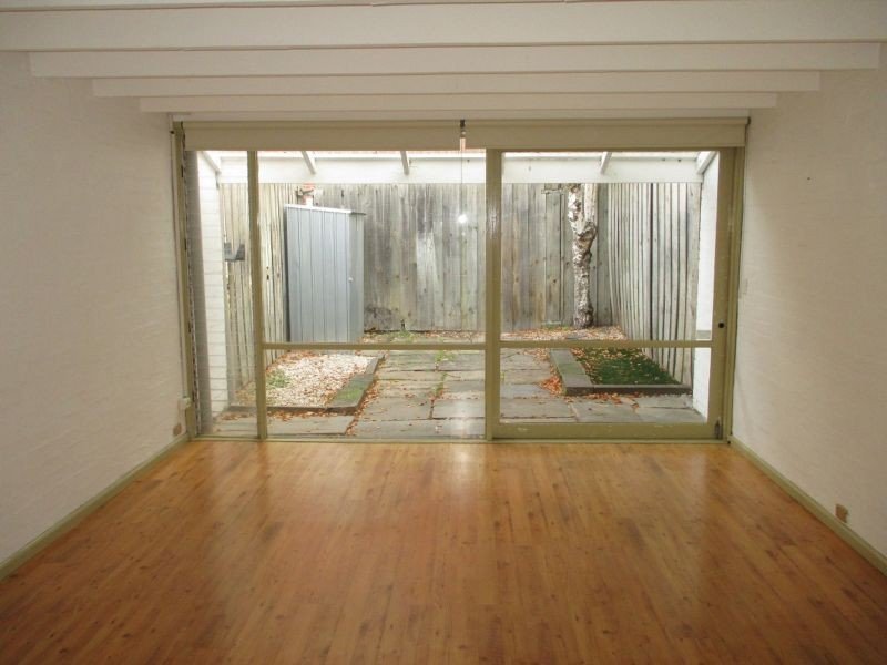 Gallery: 6 Faussett Street