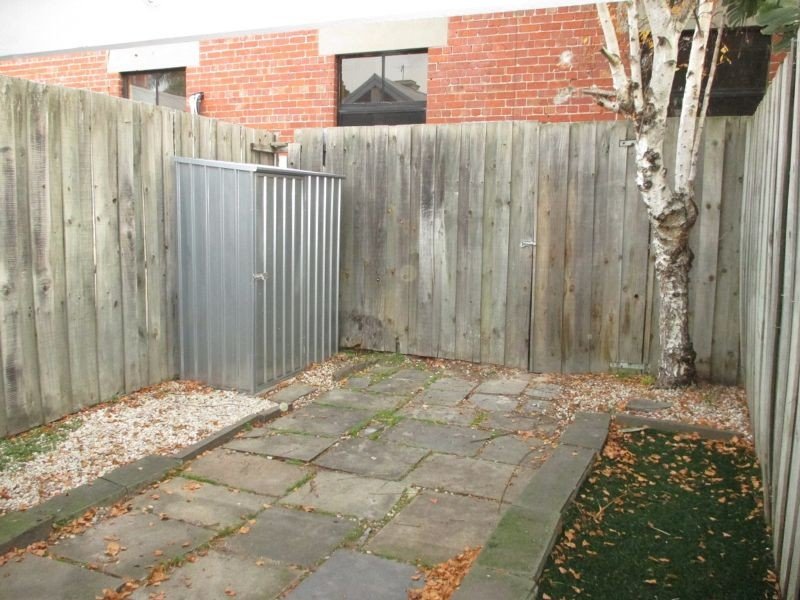 Gallery: 6 Faussett Street