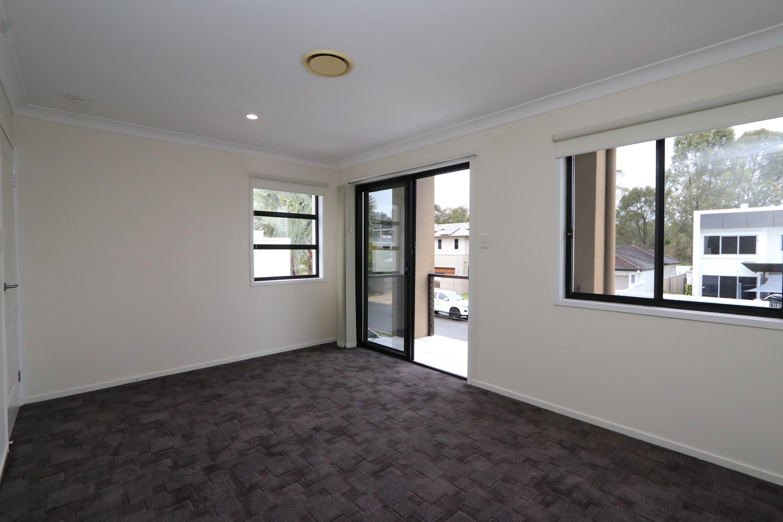 6 Fleetwood Court HELENSVALE 16