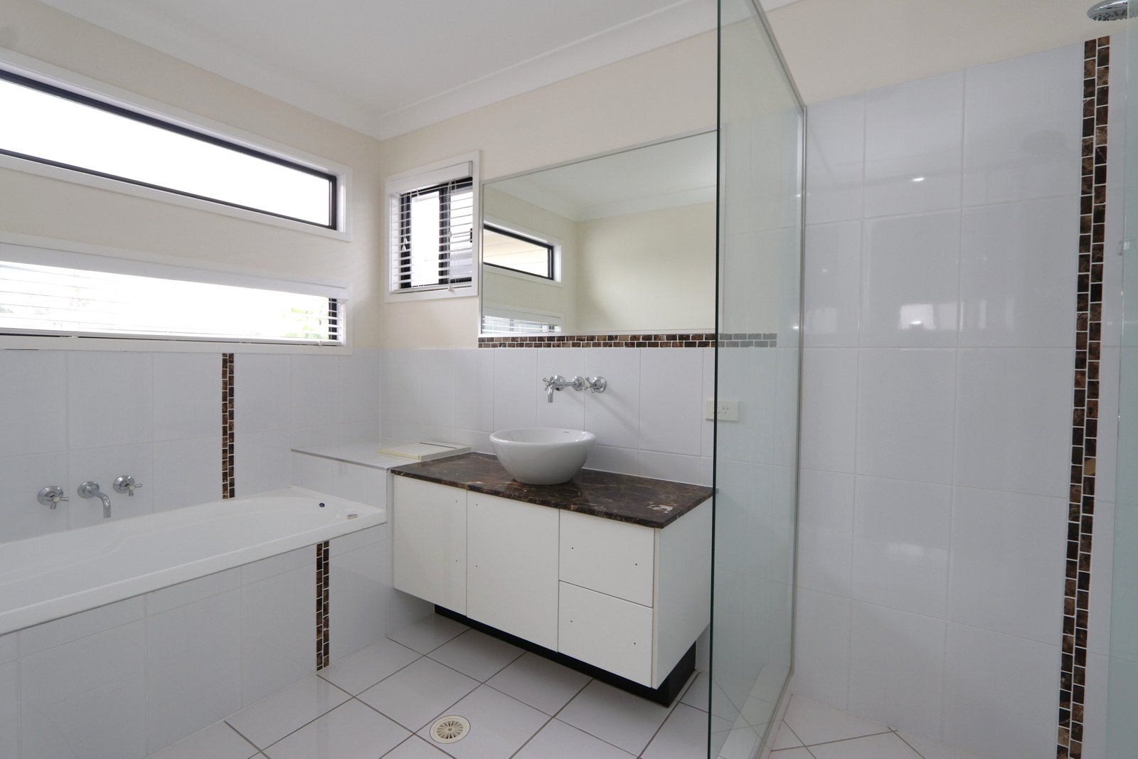 6 Fleetwood Court HELENSVALE 20