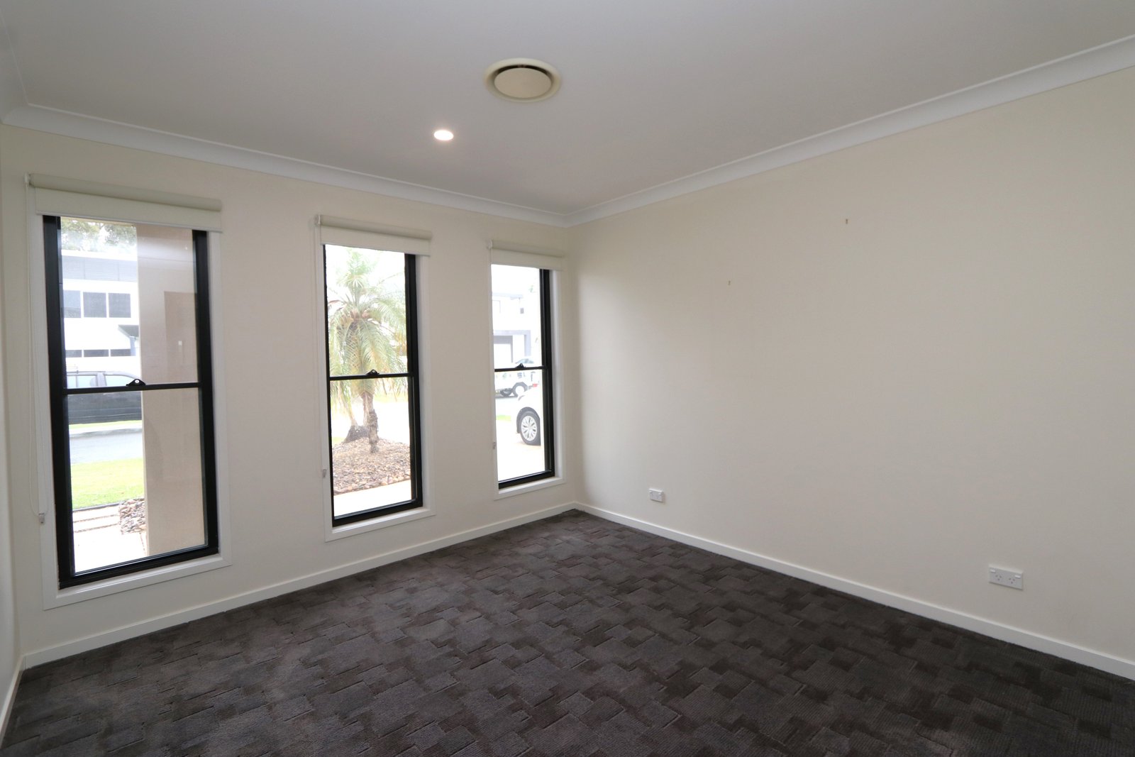 6 Fleetwood Court HELENSVALE 21