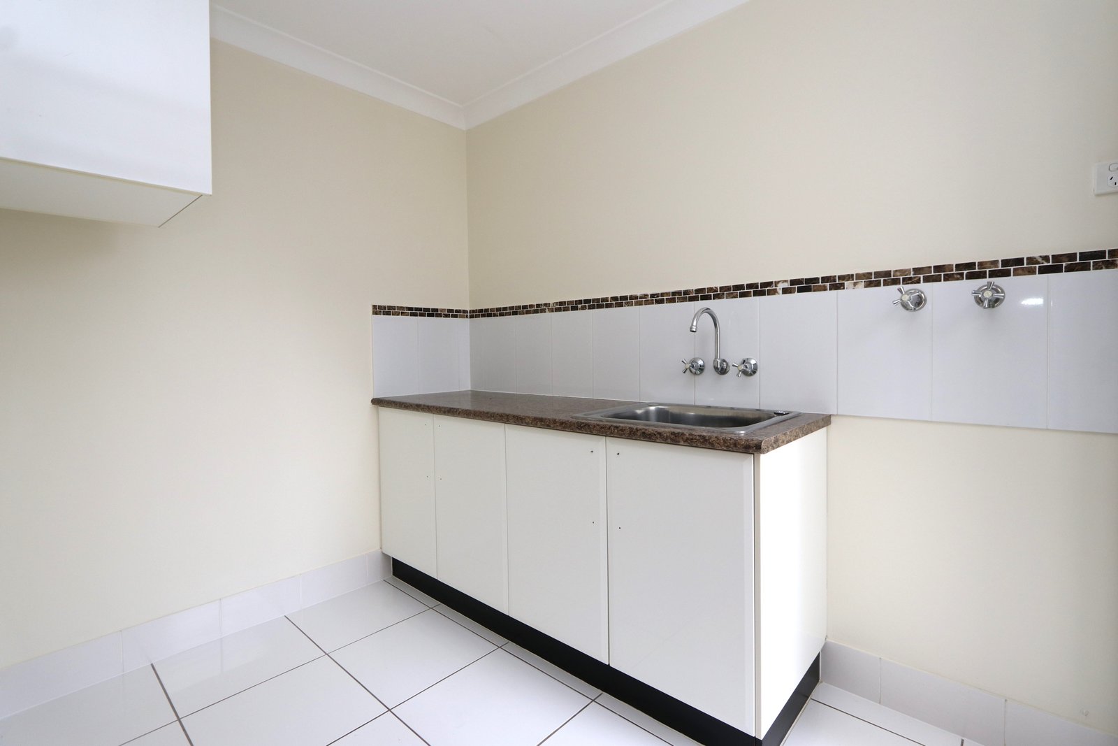6 Fleetwood Court HELENSVALE 24