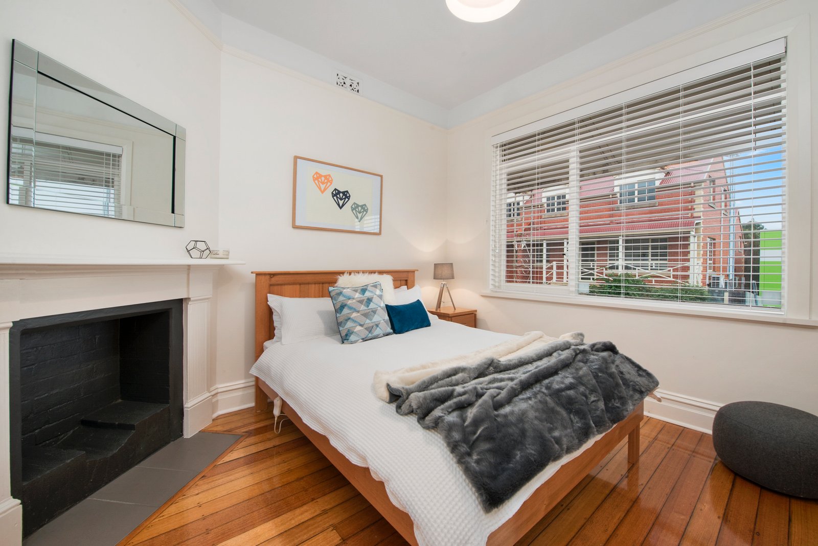 6 Flinders Lane SANDY BAY 8