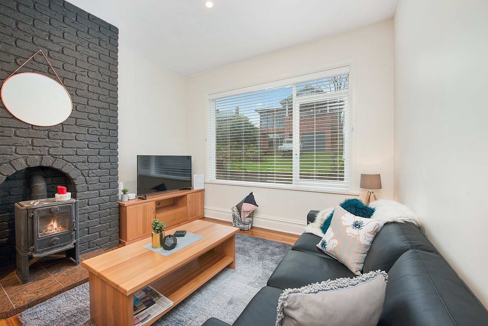 6 Flinders Lane SANDY BAY 11