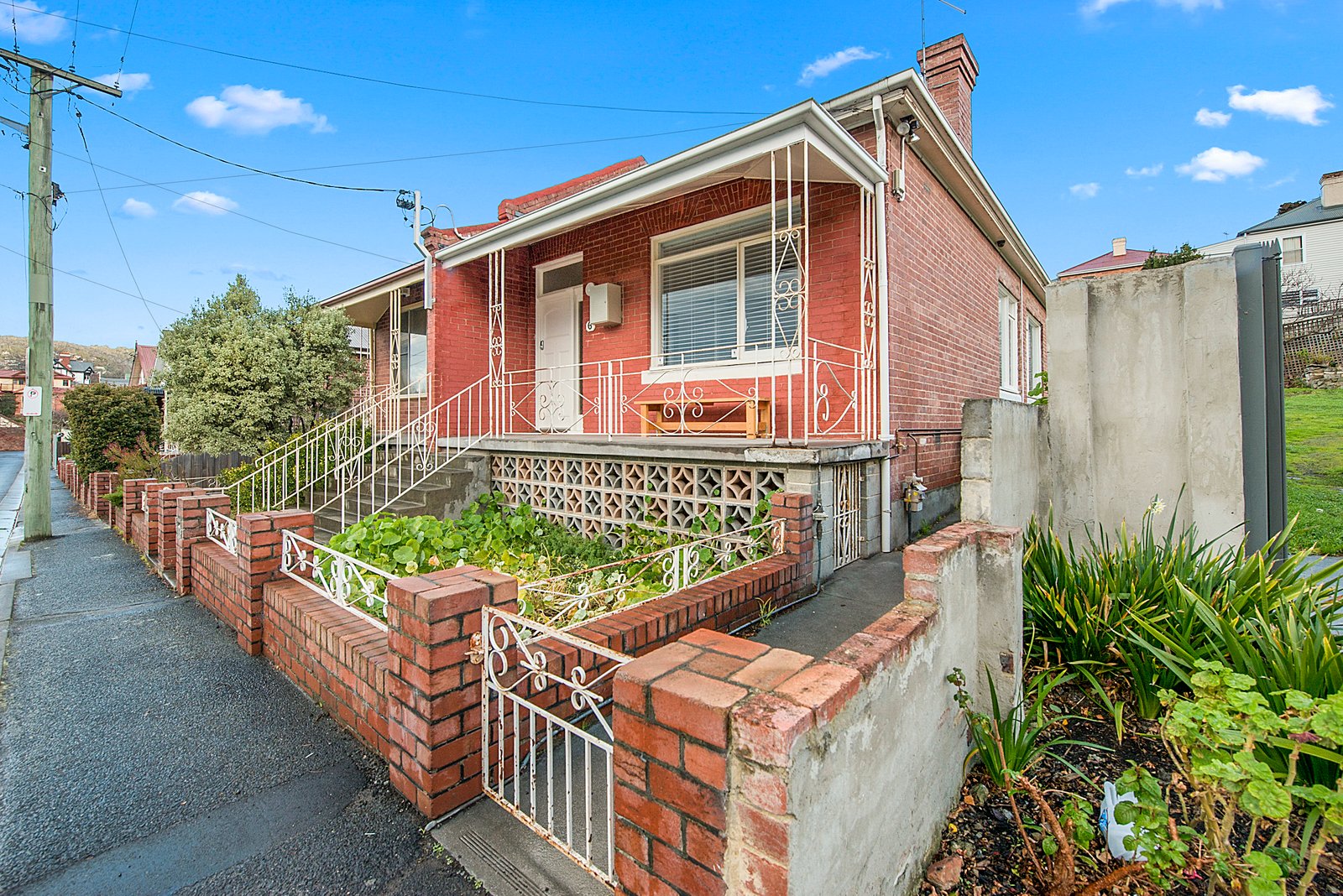 6 Flinders Lane SANDY BAY 19