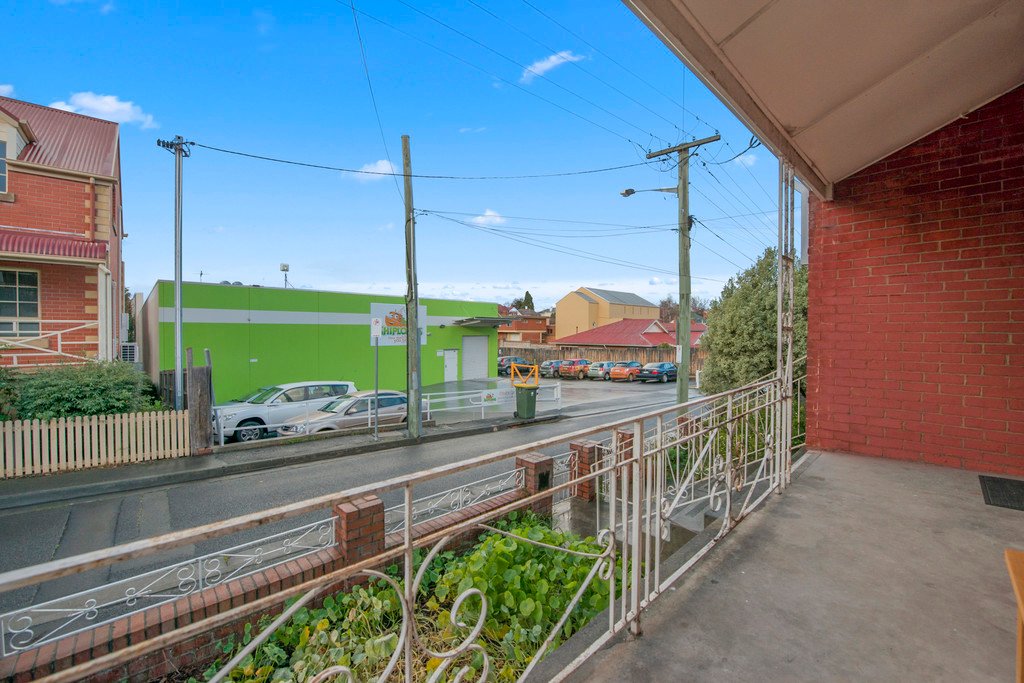 6 Flinders Lane SANDY BAY 18