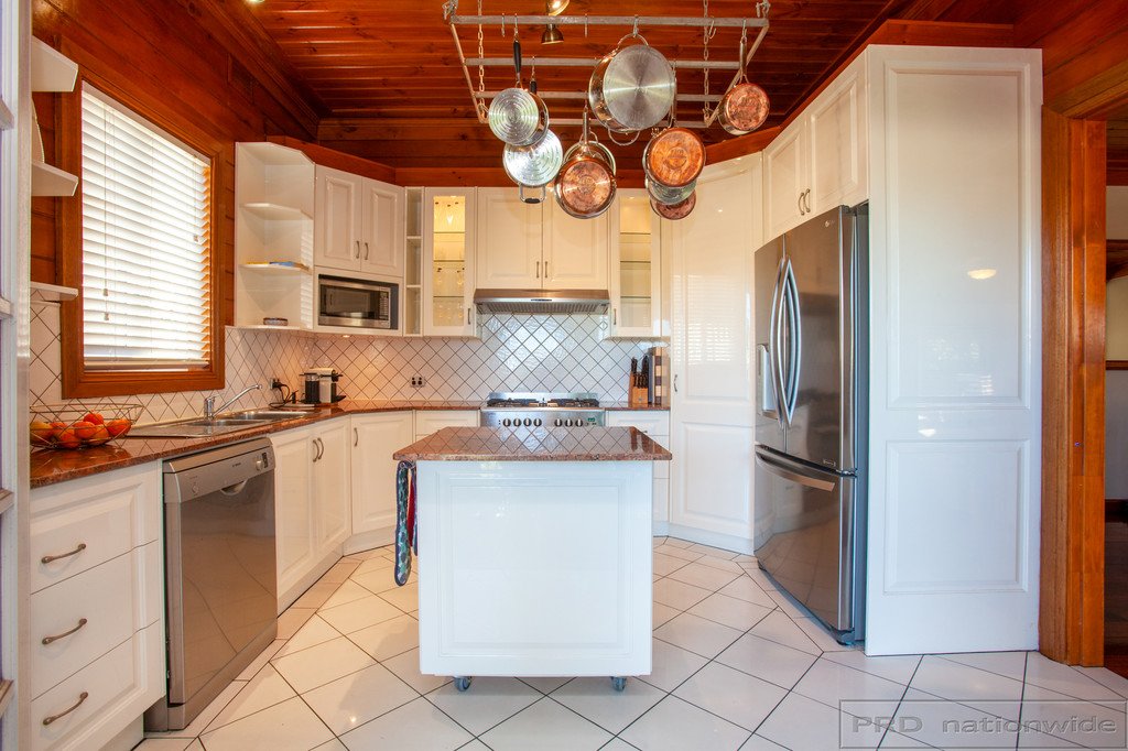 6 Flinders Street EAST MAITLAND 4