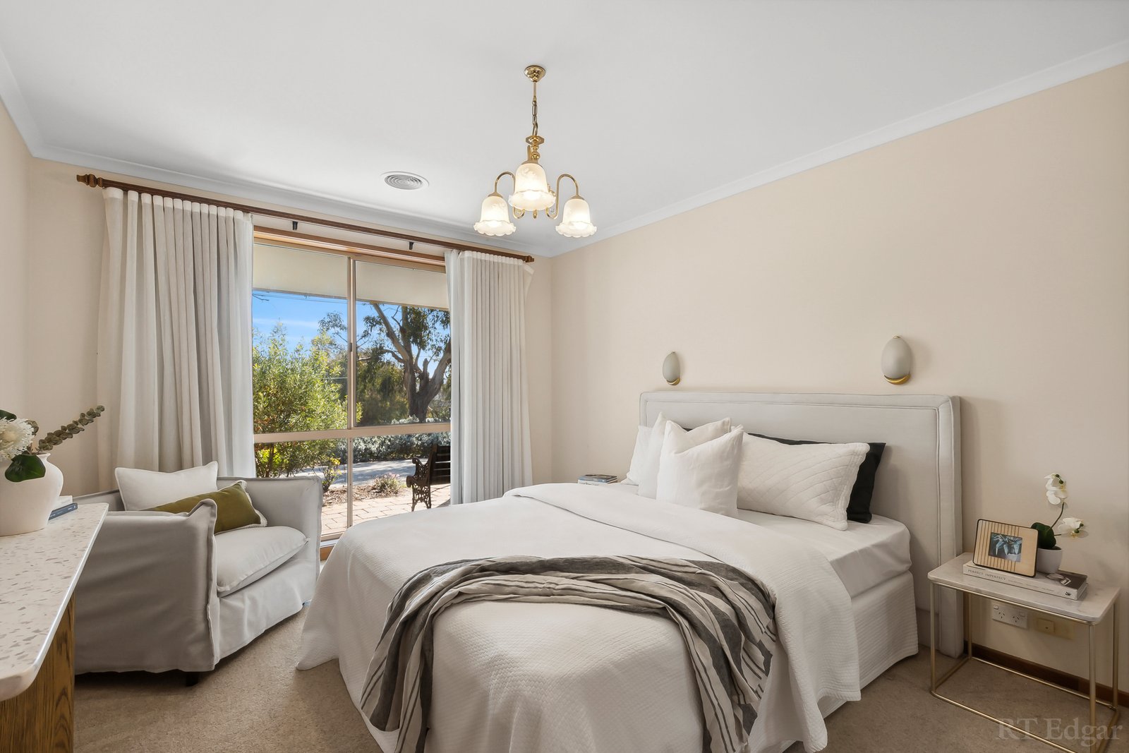 Real Estate and Property in 6 Forrest Court, Anglesea, VIC