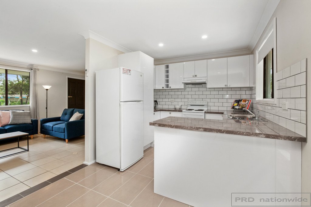 6 Forshaw Close THORNTON 12