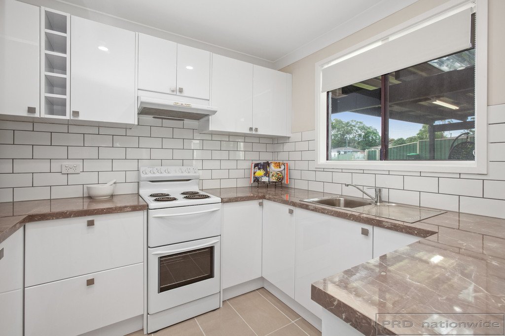 6 Forshaw Close THORNTON 13