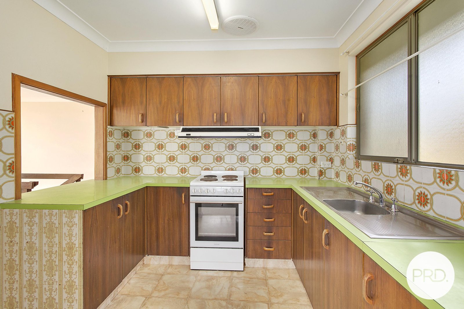 6 Fourth Avenue BONNY HILLS 10