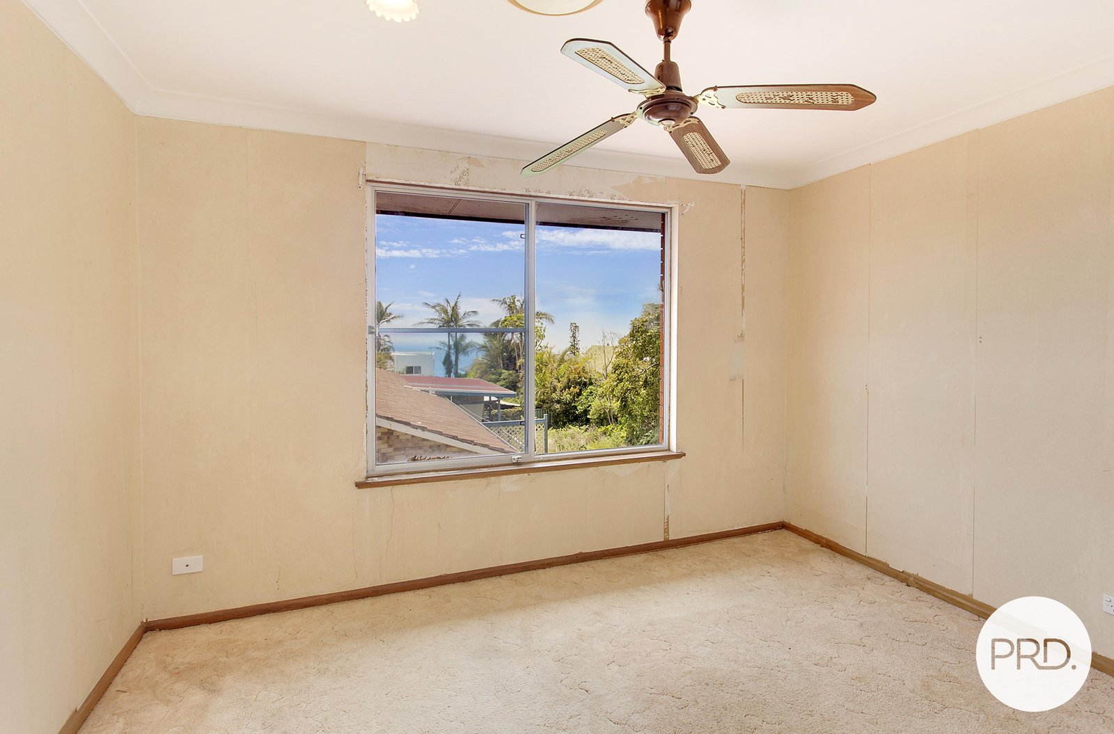 6 Fourth Avenue BONNY HILLS 11