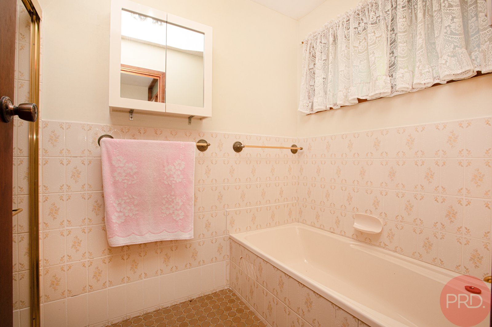 6 Foveaux Crescent METFORD 13