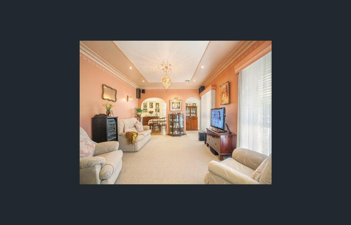 6 Freeman Street WENDOUREE 2