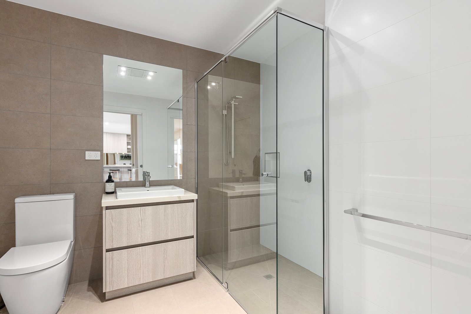 Real Estate and Property in 6 Freycinet Grove, Point Lonsdale, VIC