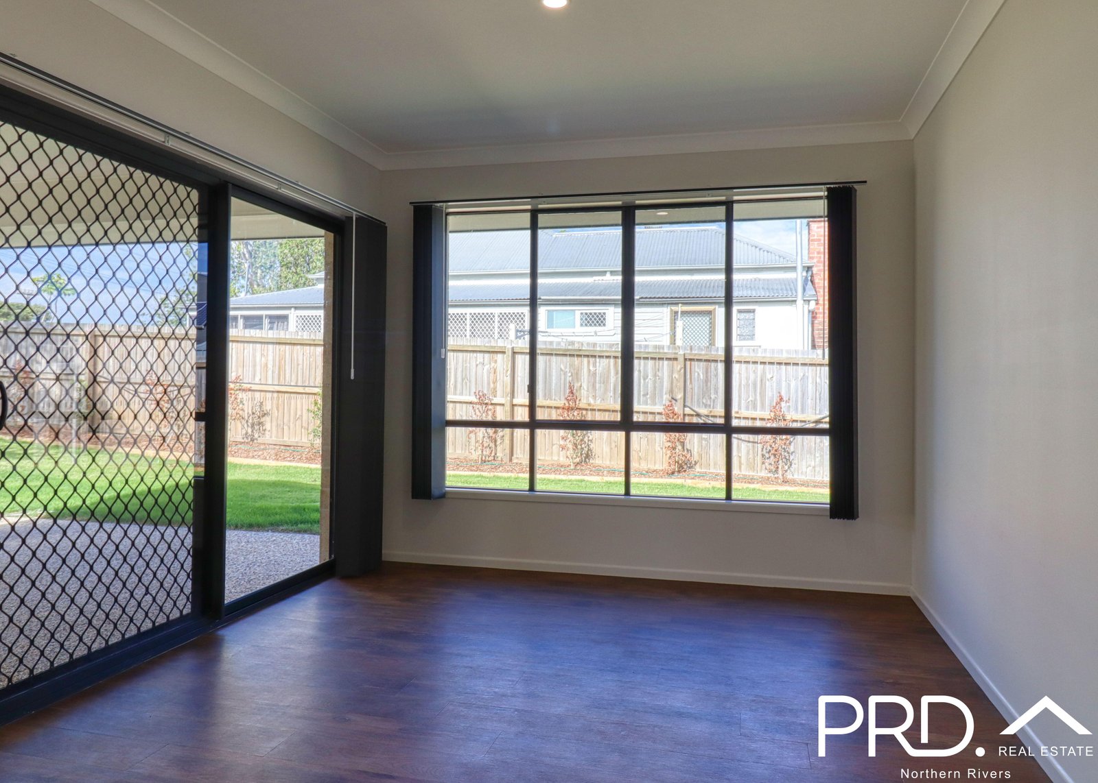 6 Fryer Lane CASINO 4