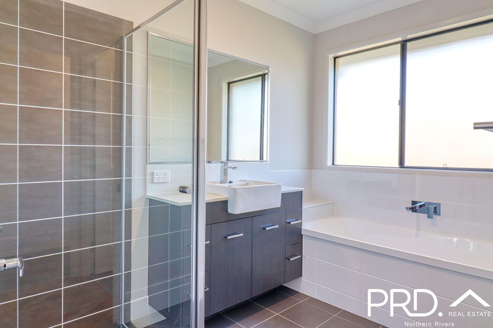 6 Fryer Lane CASINO 11