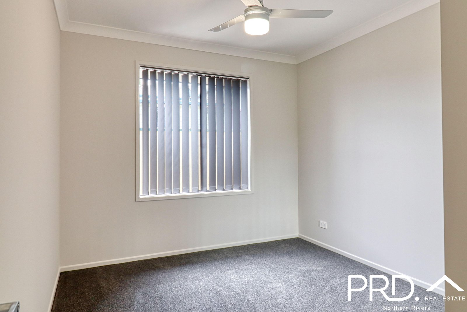 6 Fryer Lane CASINO 12