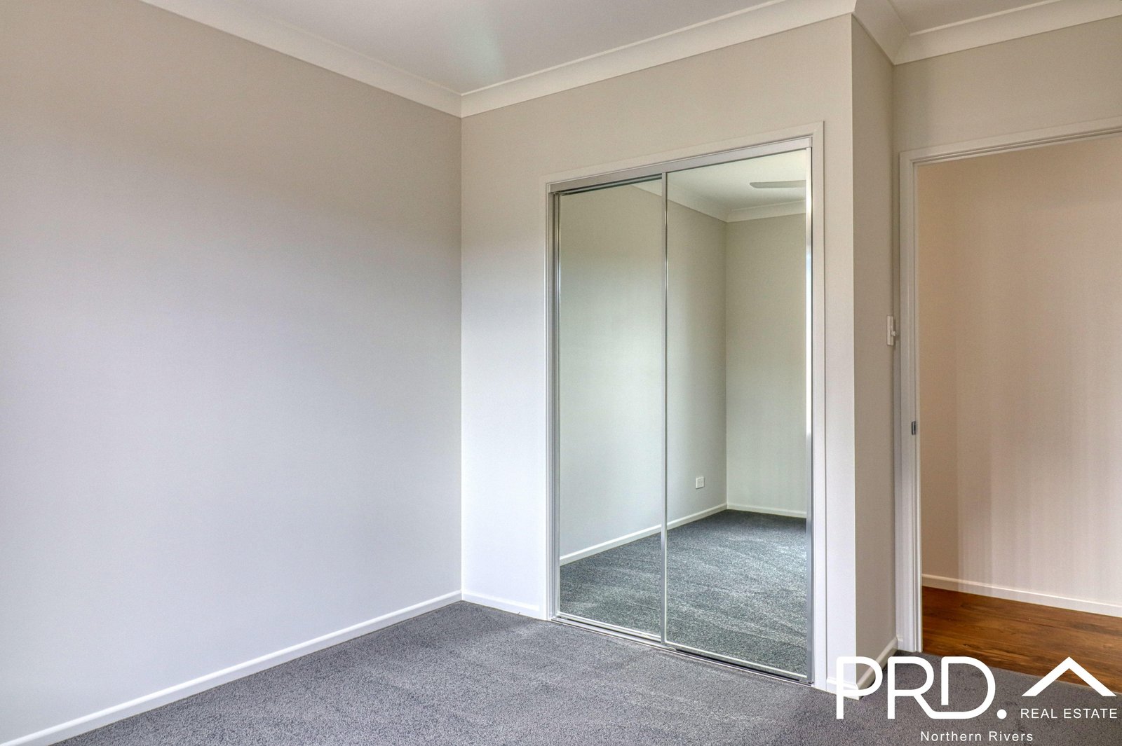 6 Fryer Lane CASINO 13