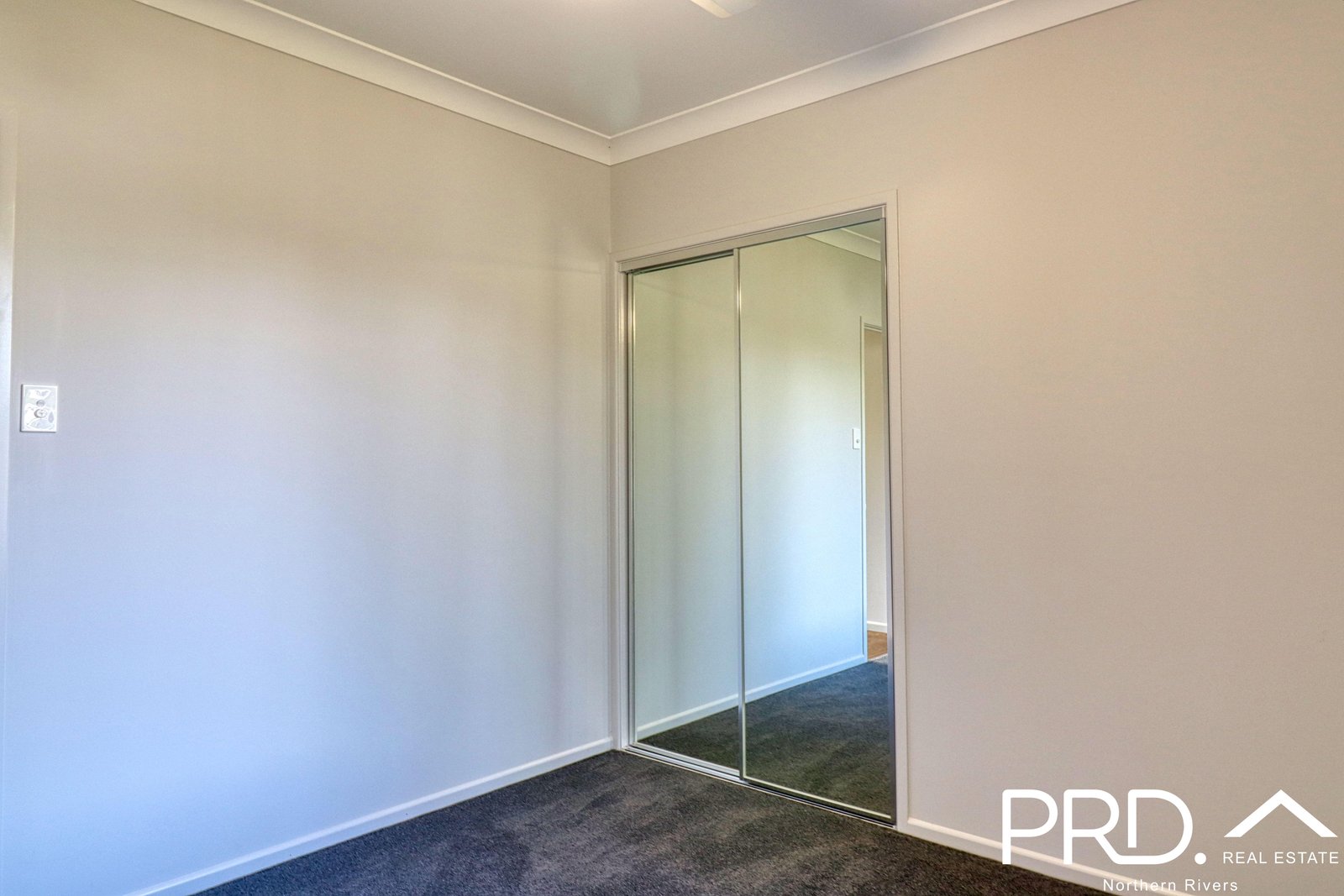 6 Fryer Lane CASINO 15