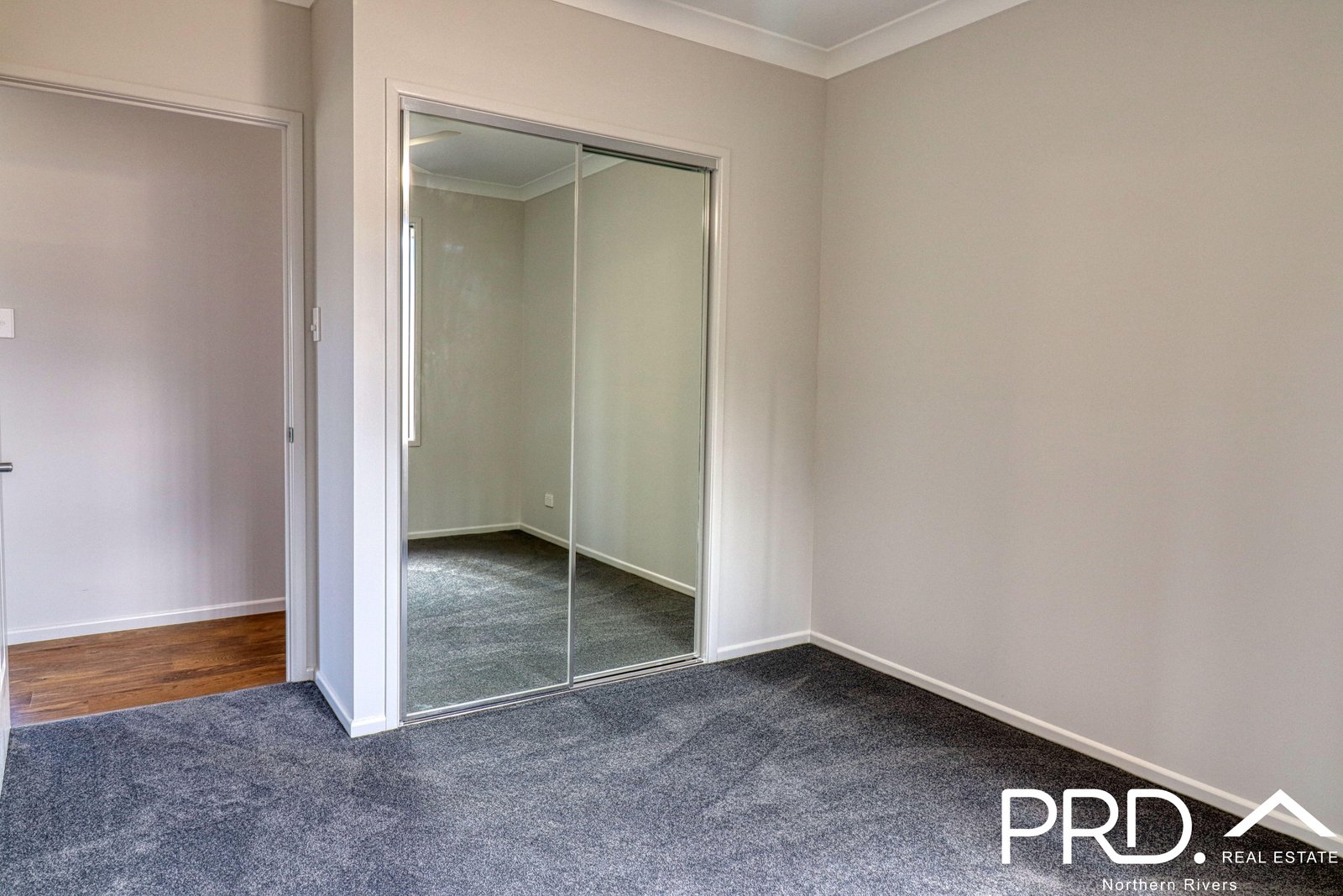 6 Fryer Lane CASINO 17