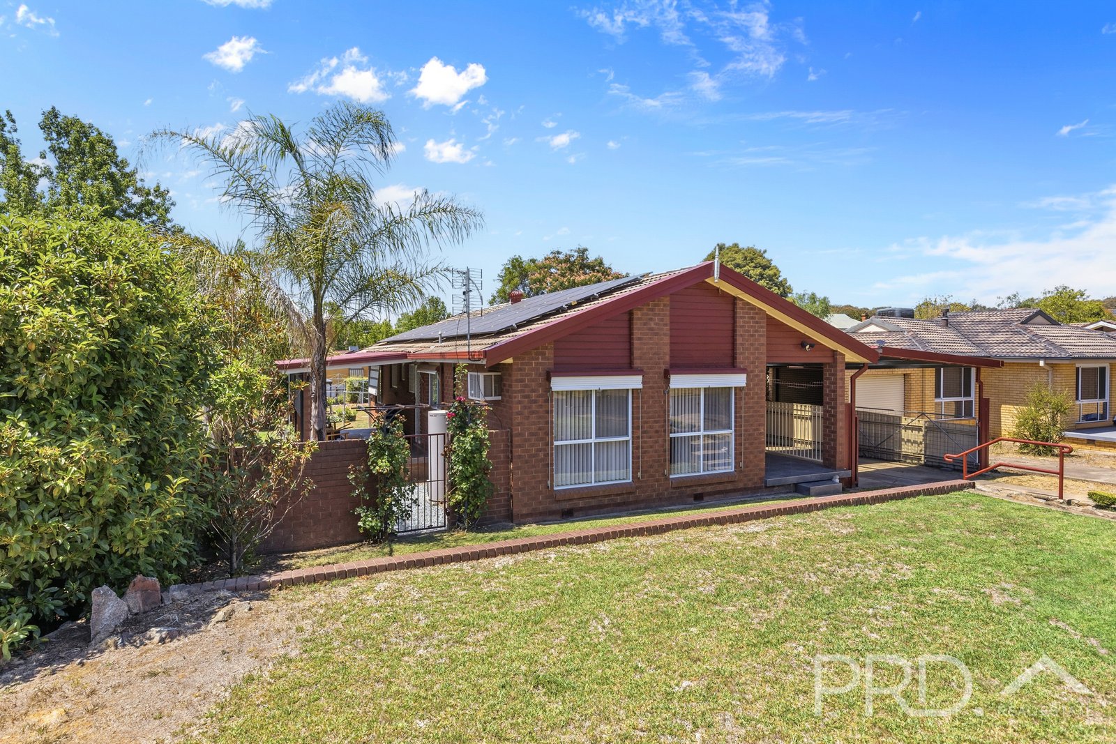 6 Gadara Place TUMUT 17
