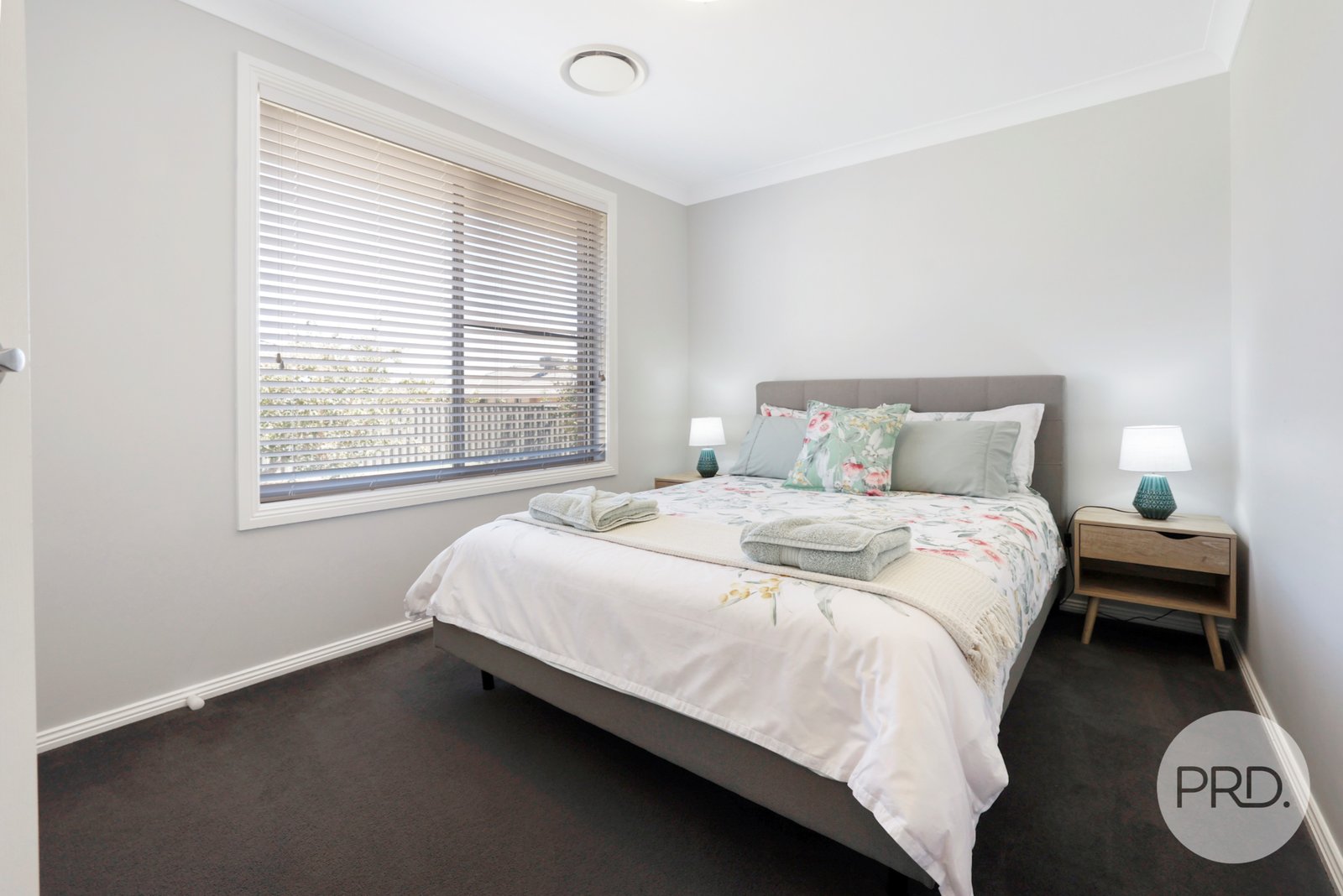 6 Galloway Place TAMWORTH 17