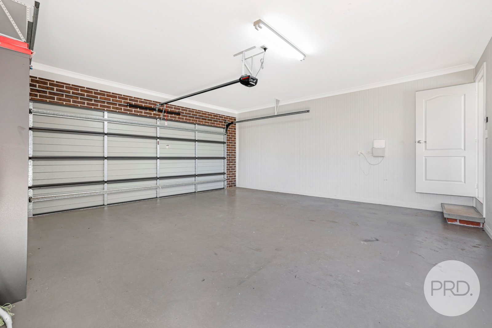 6 Galloway Place TAMWORTH 18