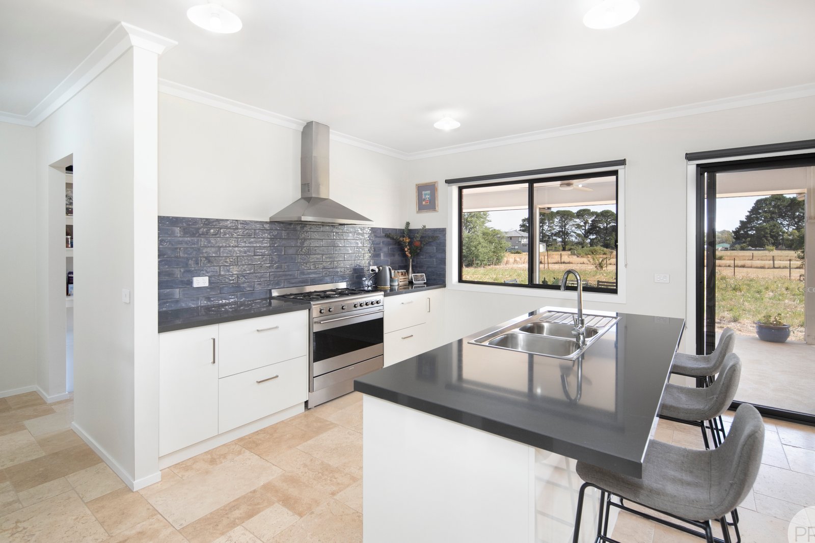 6 Gardners Lane SNAKE VALLEY 5