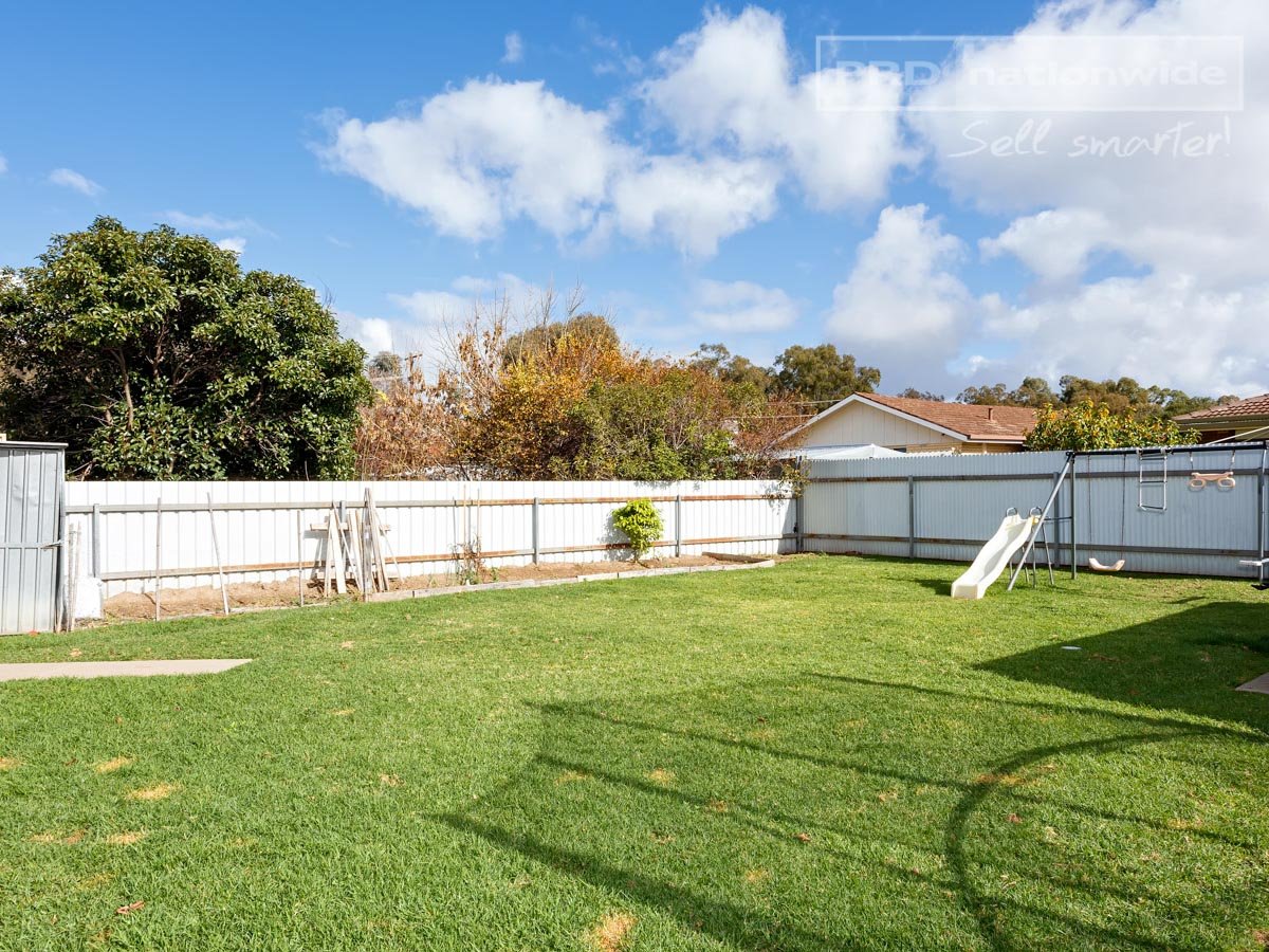 6 Geneva Crescent LAKE ALBERT 7