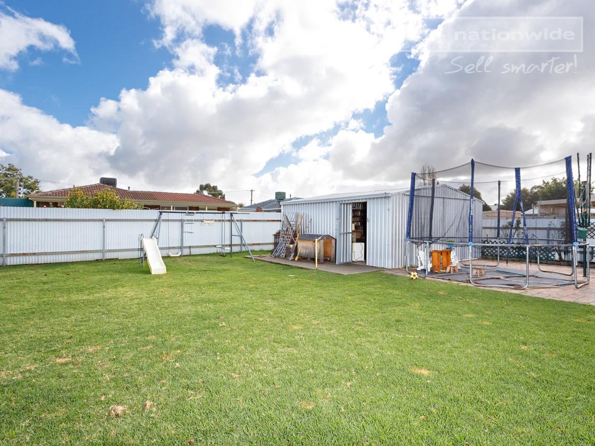 6 Geneva Crescent LAKE ALBERT 8