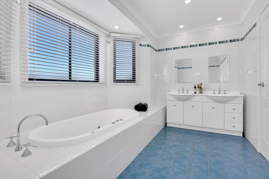 6 Gerrong Close KANAHOOKA 8