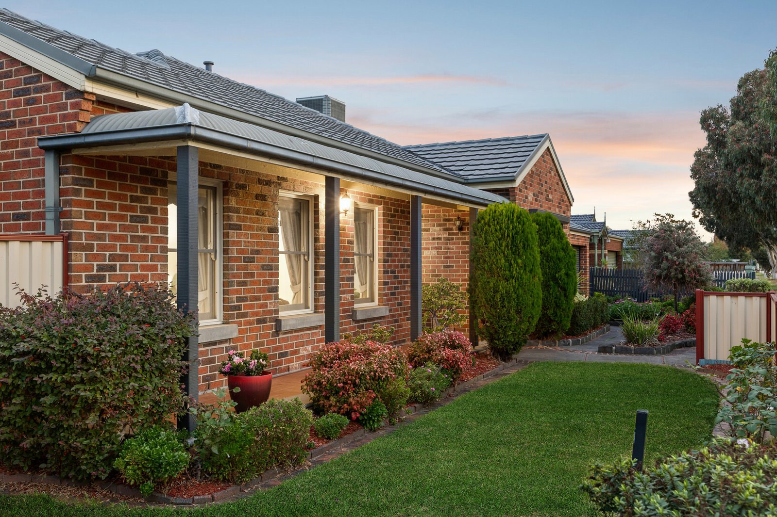 Gallery: 6 Gilchrist Way