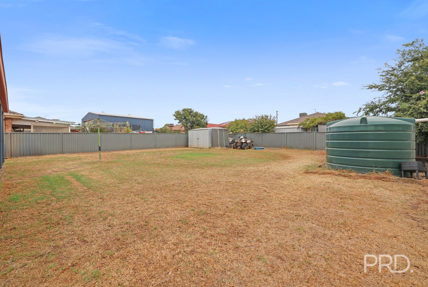 6 Giles Place TAMWORTH 2