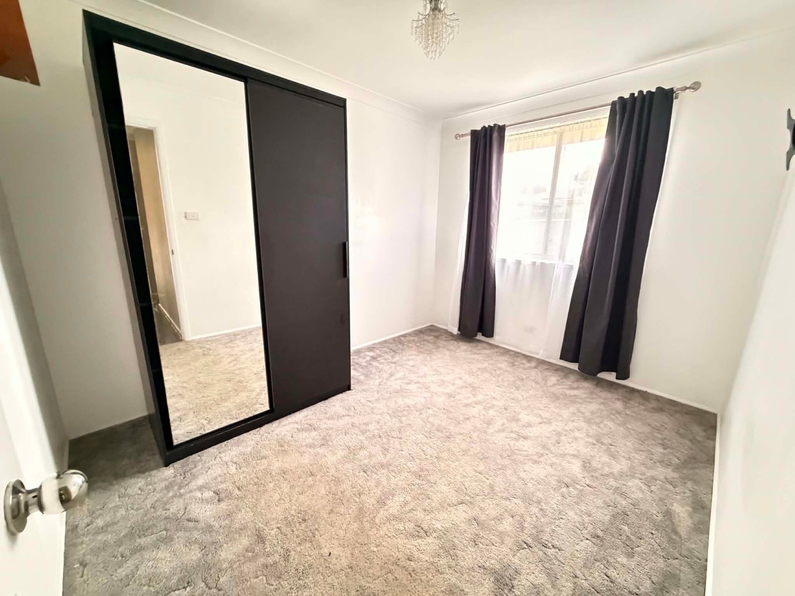 6 Giles Place TAMWORTH 10