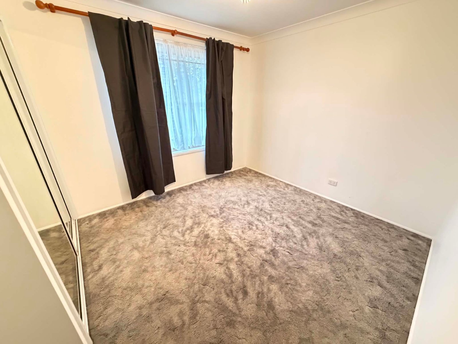 6 Giles Place TAMWORTH 11