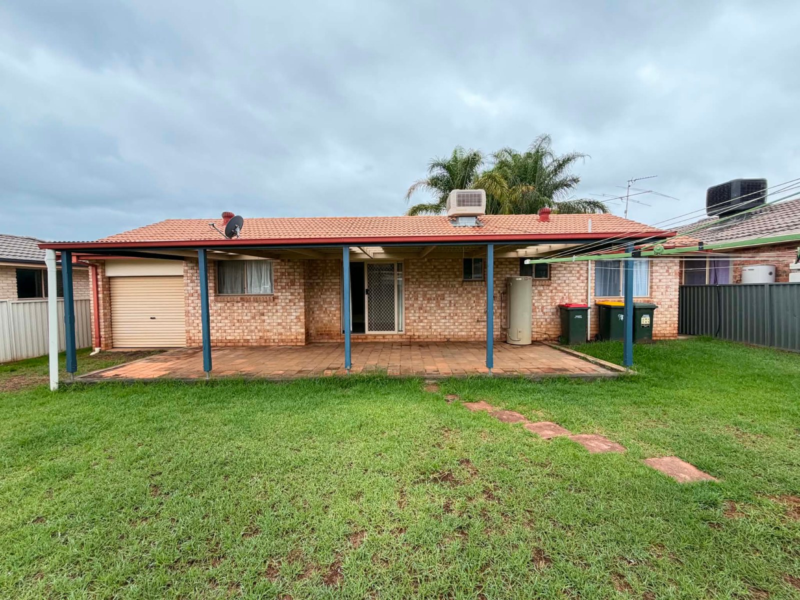 6 Giles Place TAMWORTH 13