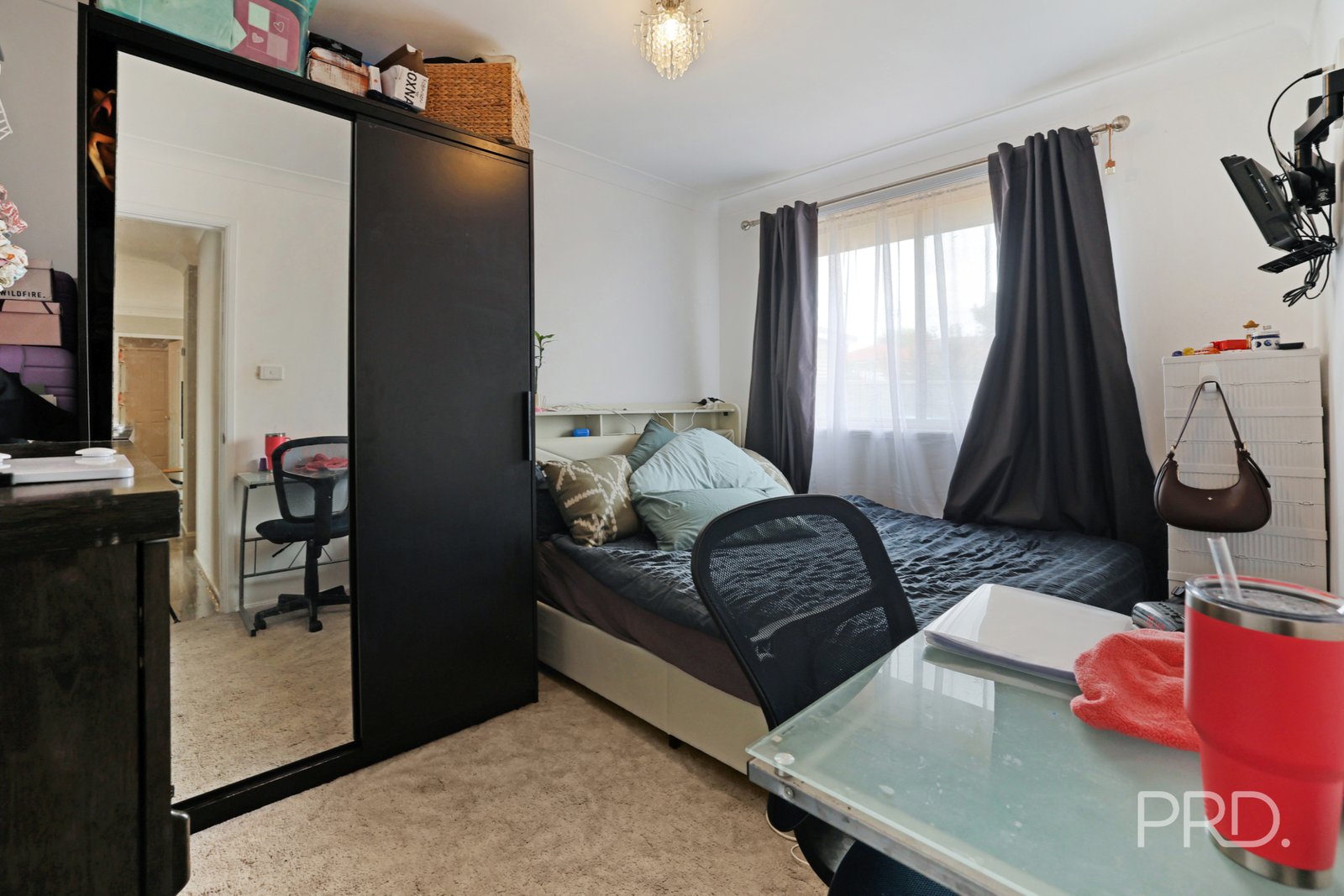 6 Giles Place TAMWORTH 8